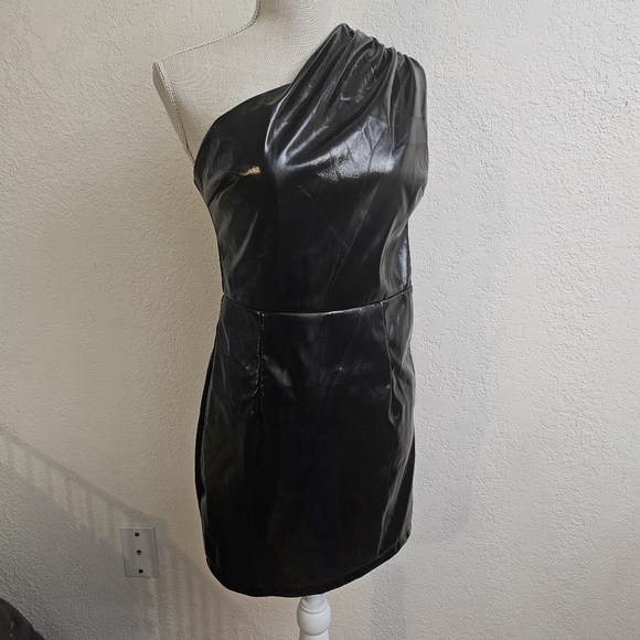 Superdown revolve ella mini faux leather vinyl trinity matrix dress Nwt Size Sm - Picture 2 of 7